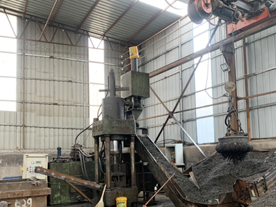 L'atelier de briquetage de copeaux de fer de Zunhua Shengjian Fanrong Machinery entre officiellement en production